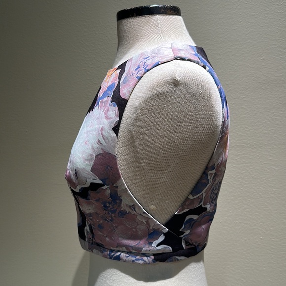 Finders Keepers Path of Rhythm Sleeveless Crop Top - Picture 3 of 5